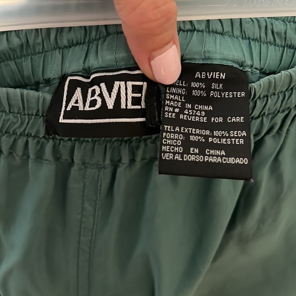 Abvien 100% Silk Women’s Windbreaker Jogger Pants sz S Sage Green. Vintage. - Picture 5 of 9